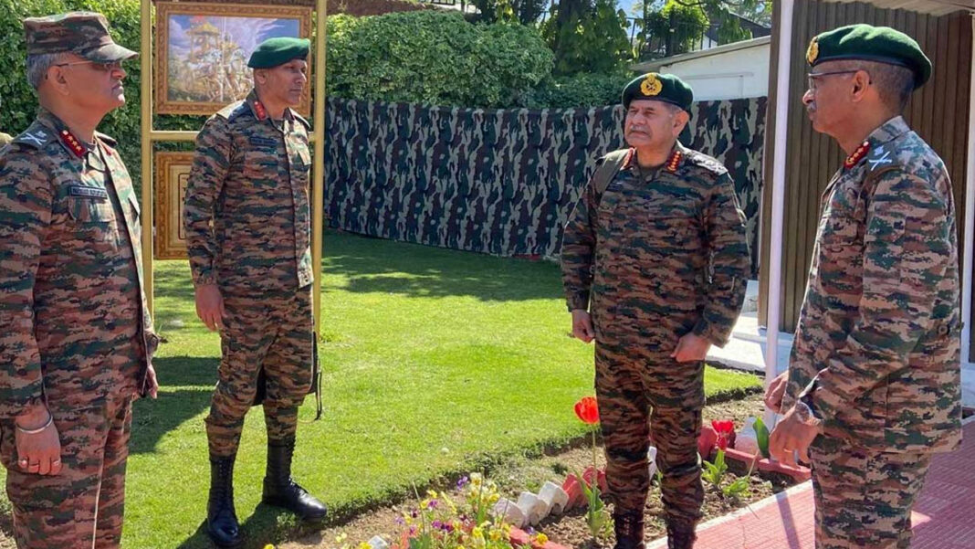Army Chief | ఆర్మీ చీఫ్​ పర్యటనలో ‘కురుక్షేత్రం’ ఫొటో.. పాక్​కు వార్నింగ్​ ఇవ్వడానికేనా..