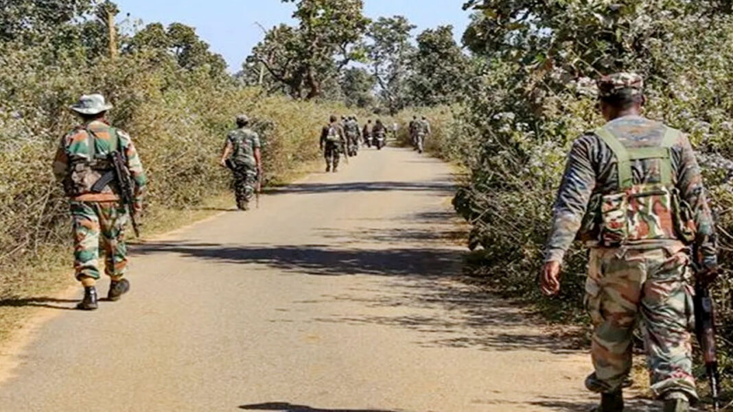 Maoists | తెలంగాణ-ఛత్తీస్‌గఢ్‌ సరిహద్దుల్లో హైటెన్షన్‌