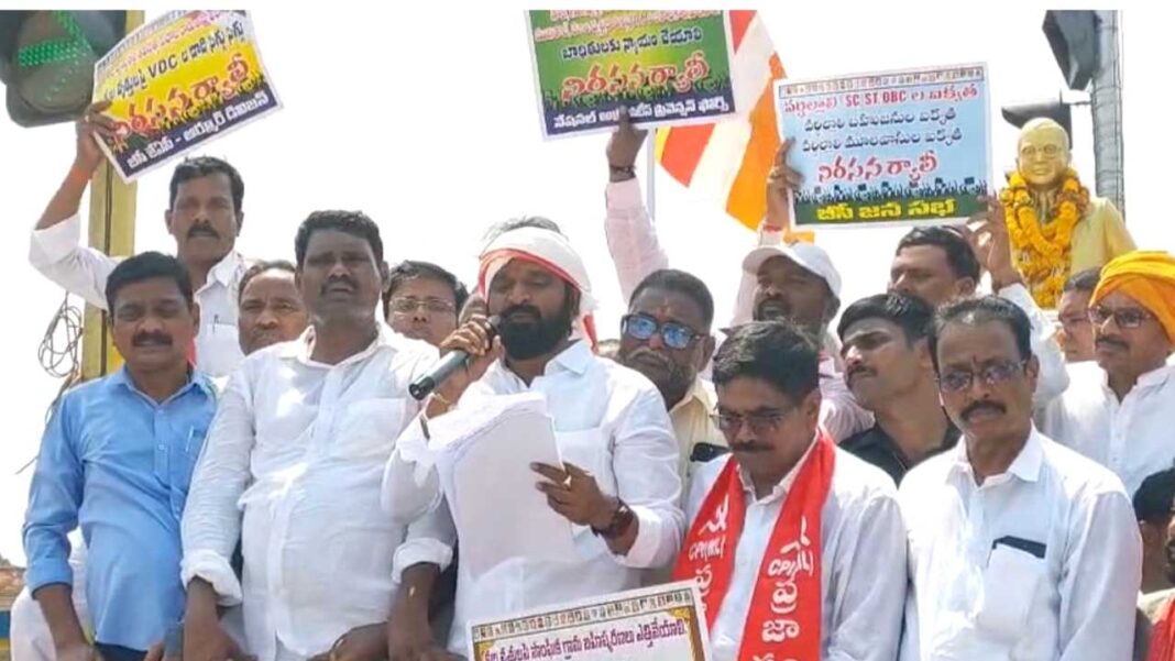 Ex Minister Srinivas Goud | గుడిలో నుంచి గౌడ కులస్థులను వెళ్లగొట్టడం బాధాకరం