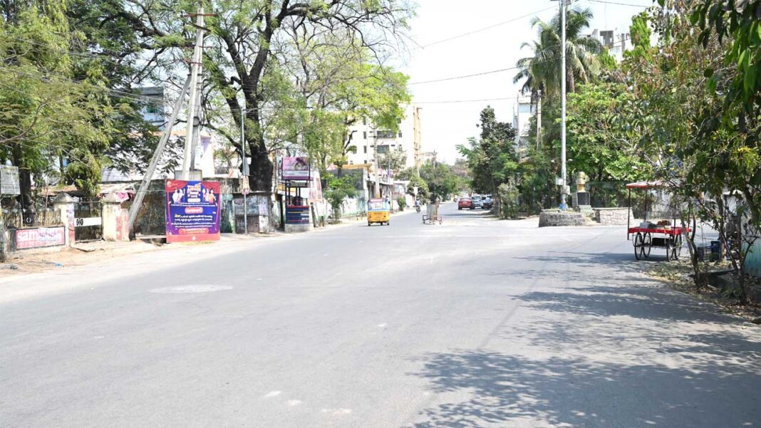 The scorching sun | నిప్పుల కొలిమి..