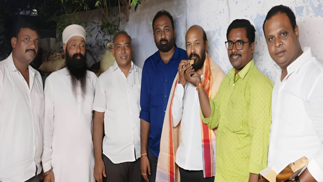 PCC Disciplinary Committee | పీసీసీ డిసిప్లినరీ​ కమిటీ సభ్యుడికి సన్మానం